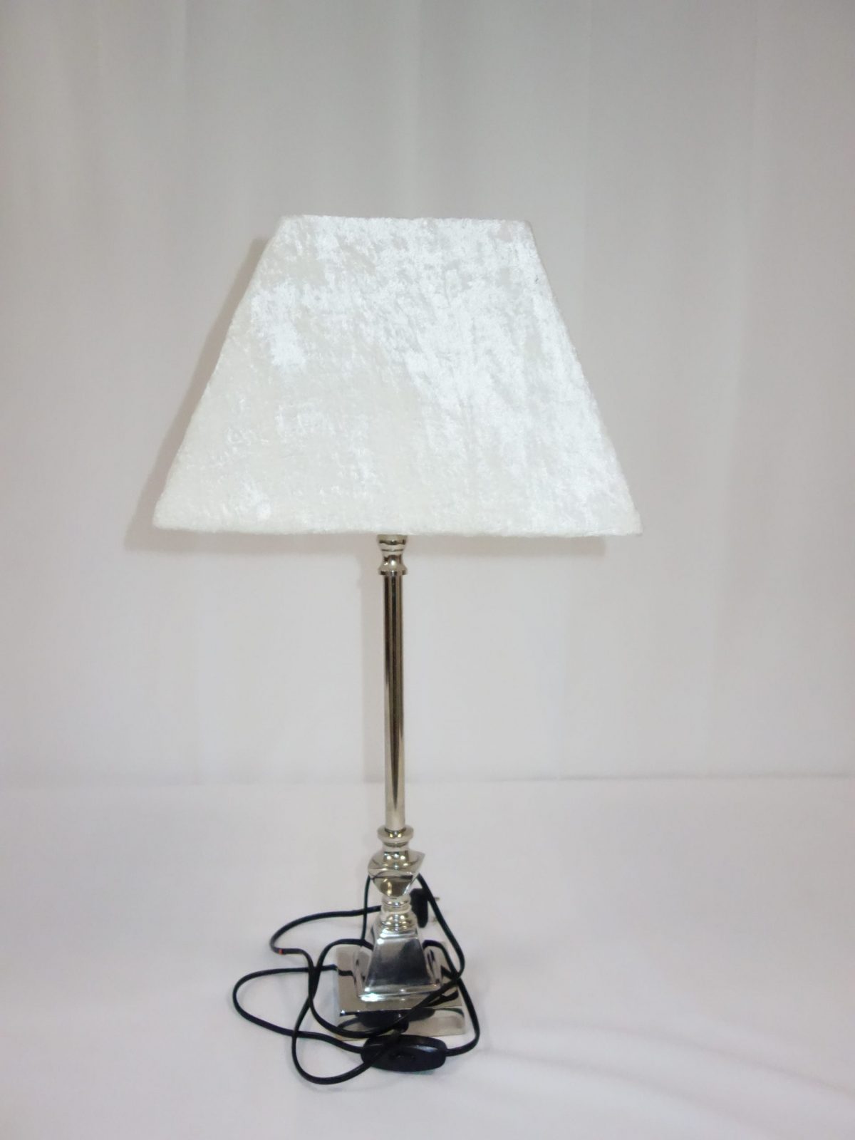 Nočná lampa biela chróm – Obrázok 3