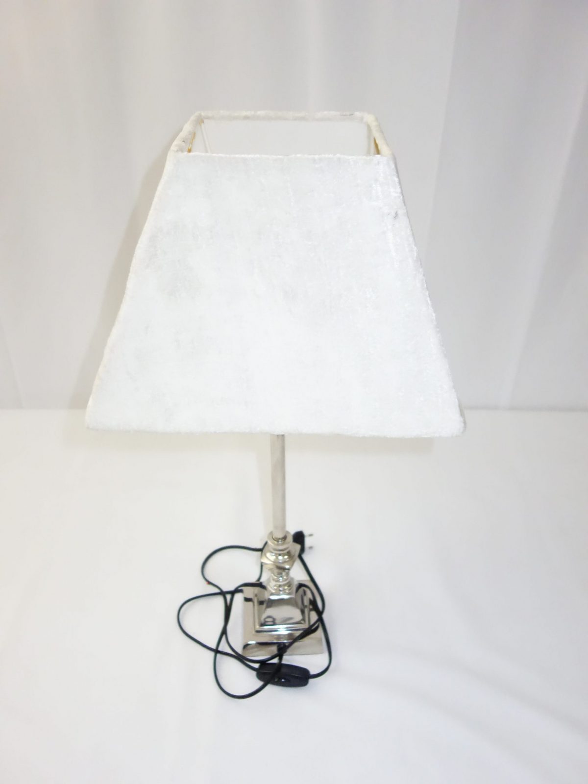 Nočná lampa biela chróm – Obrázok 2