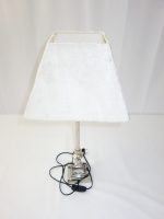 Nočná lampa biela chróm – Obrázok 2