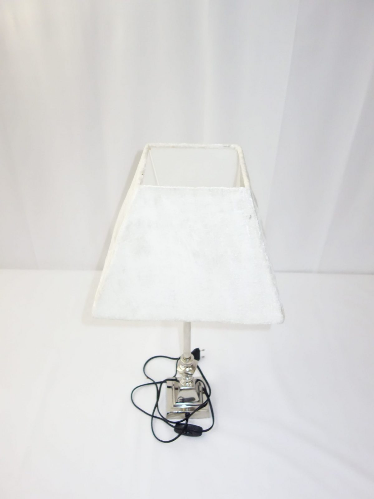 Nočná lampa biela chróm – Obrázok 5