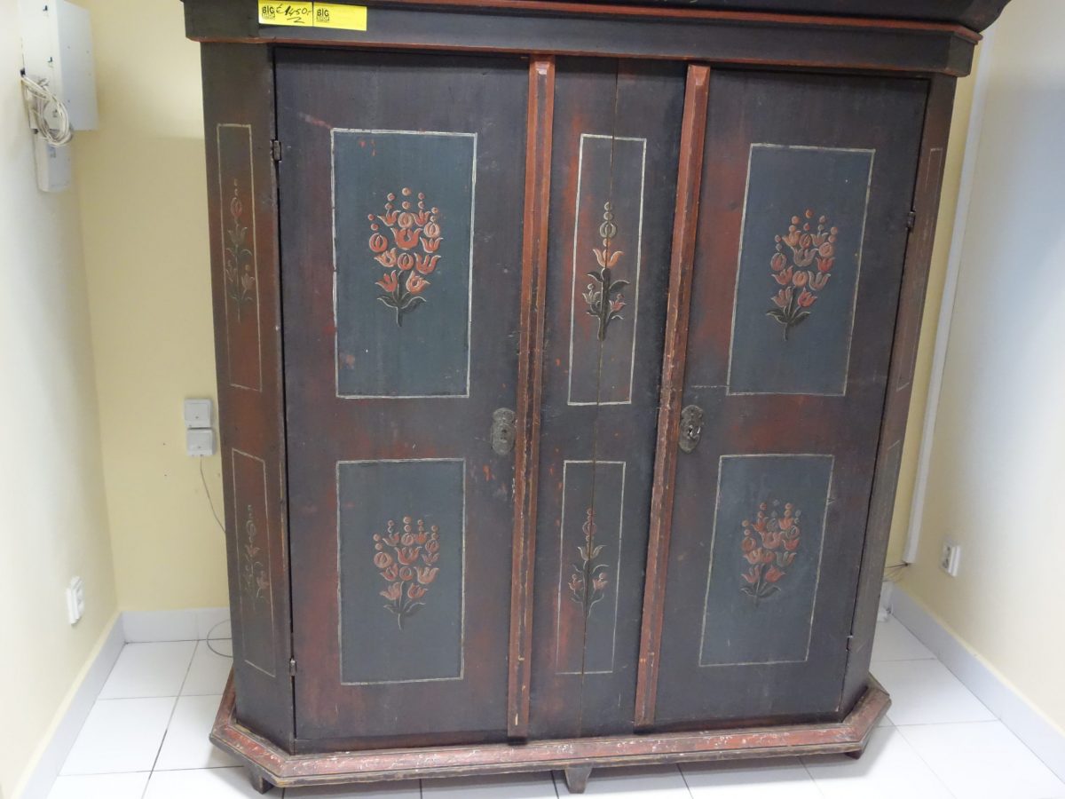 Starožitná maľovaná skriňa – Obrázok 2