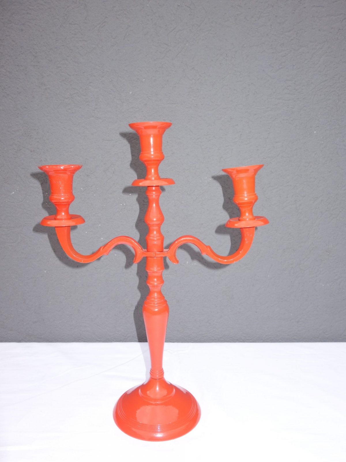 Svietnik oranžový 3 ramenný 37 cm – Obrázok 3