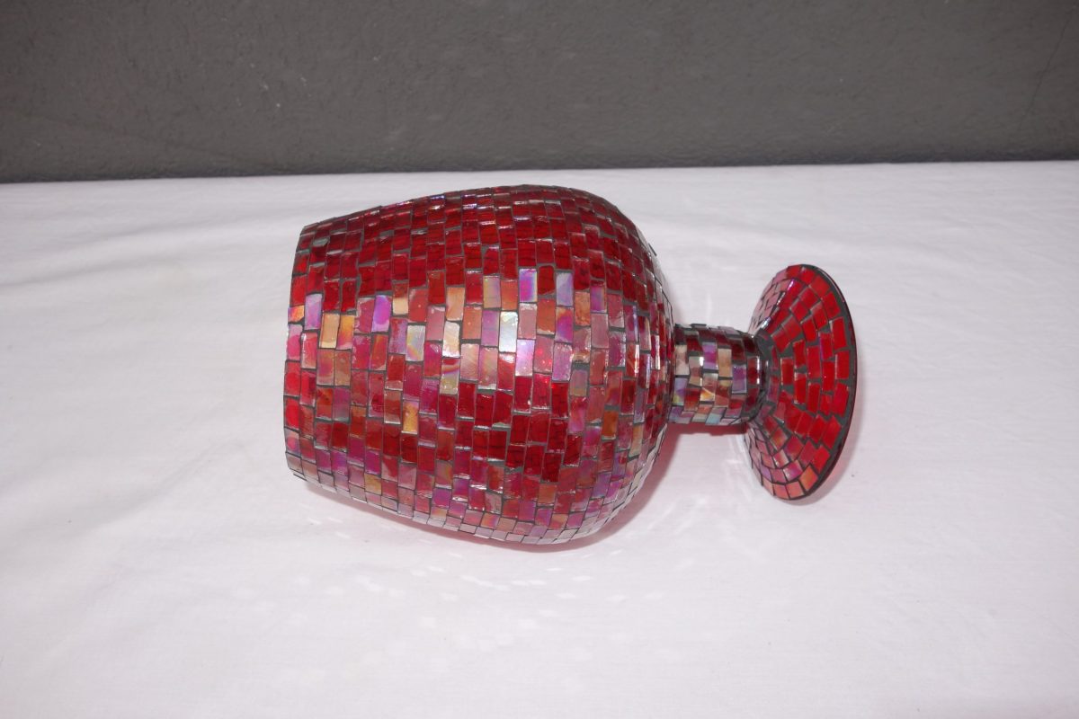 Čaša z červeného lepeného skla – Obrázok 3