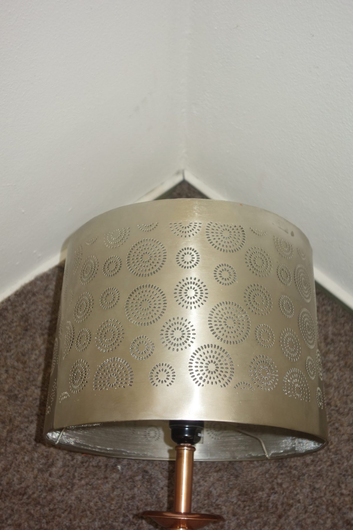 Nočná  lampa  strieborná  - 68  cm – Obrázok 2