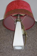 Nočná  lampa  červená zo zamatu so zlatou stuhou – Obrázok 4