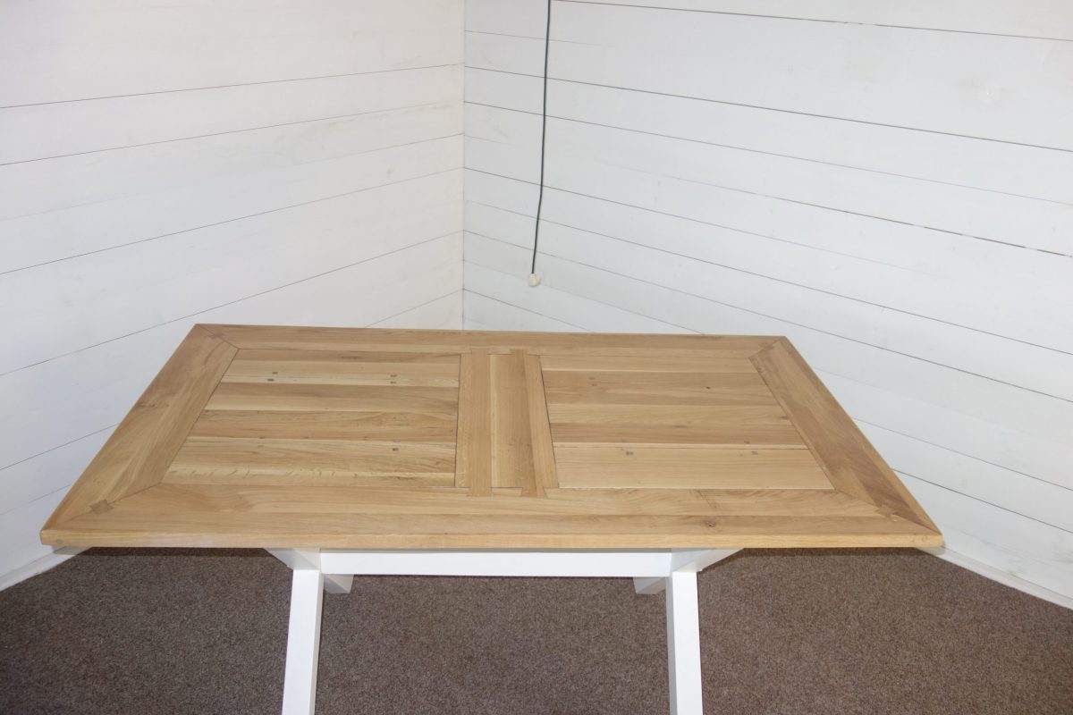 Stôl  dubový s  bielymi nohami – Obrázok 8