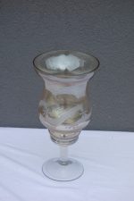 Sklenený   pohár   na  stopke  s   nádychom   jemnej   oranžovej  farby – Obrázok 3