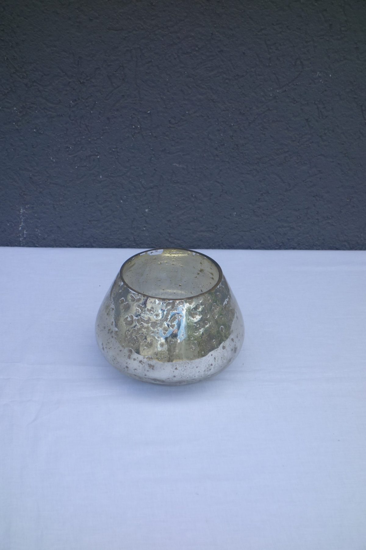 Svietnik   s  nádychom  žltej  farby – Obrázok 2