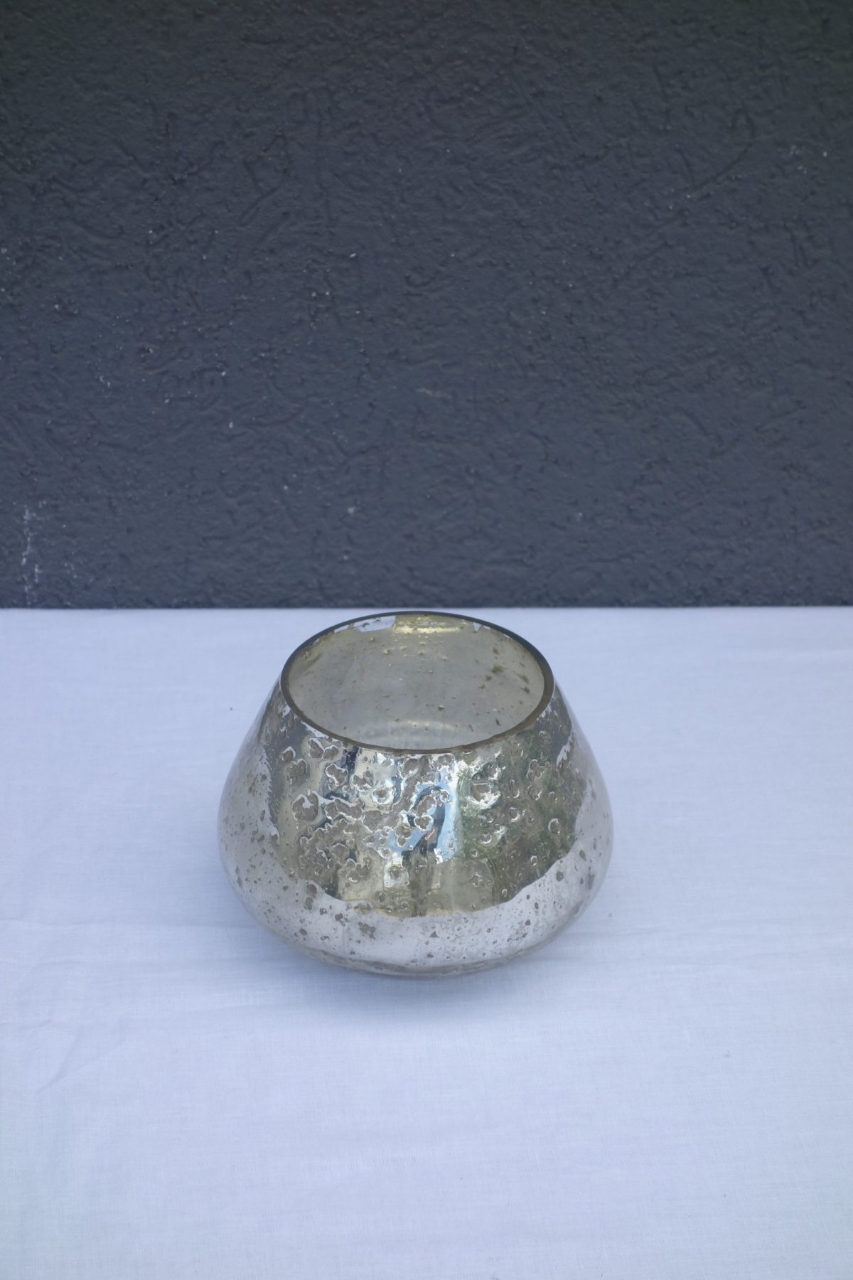 Svietnik   s  nádychom  žltej  farby – Obrázok 3