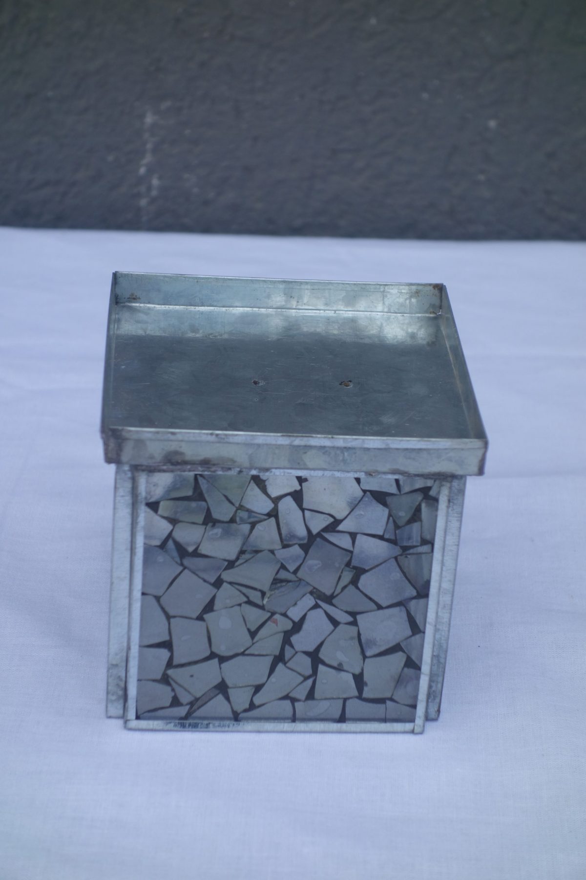 Svietnik  z  lepeného  skla  9  x  9,5  x  9,5  cm – Obrázok 2