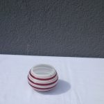 Svietnik   červeno  -  biely   9,5  x  11  cm