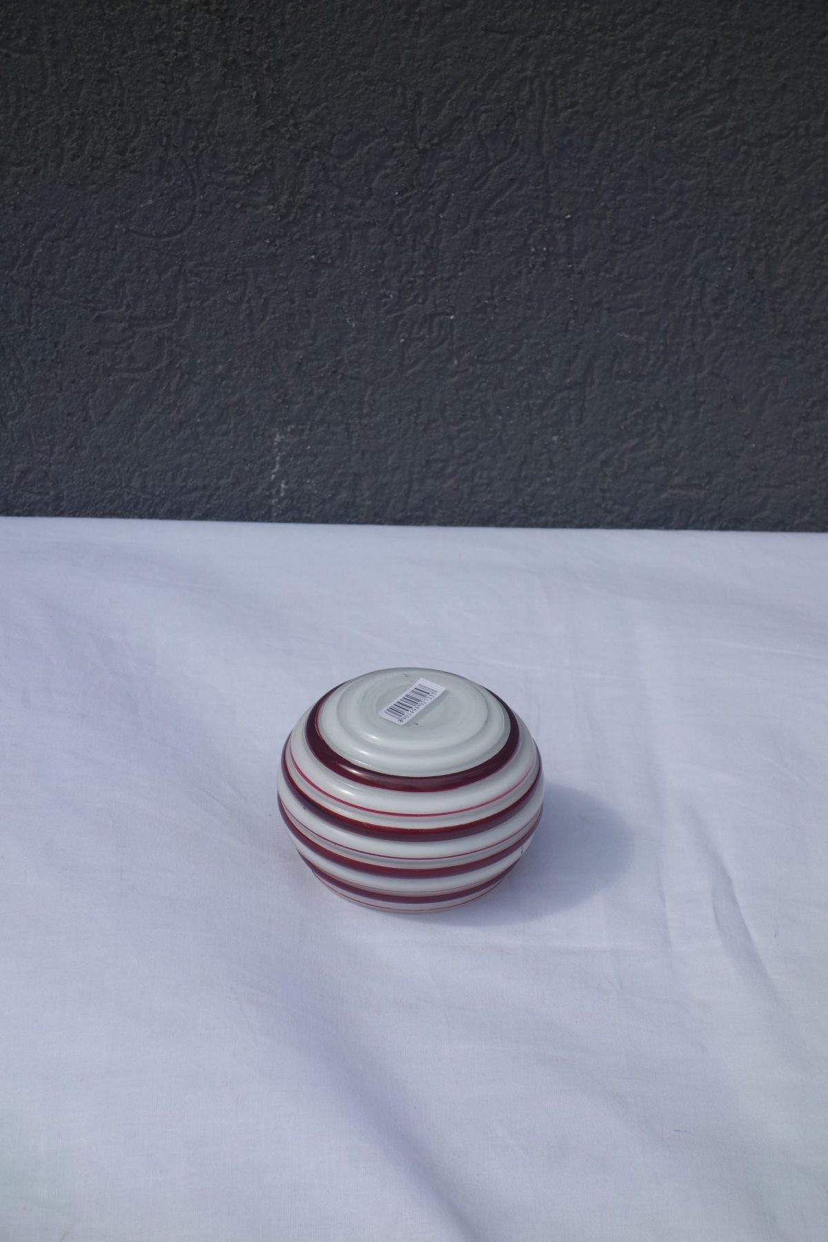 Svietnik   červeno  -  biely   9,5  x  11  cm – Obrázok 2