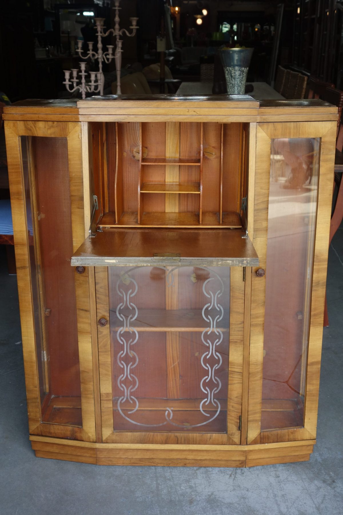 Vitrína   presklenná  114  x  93  x  25  cm – Obrázok 3