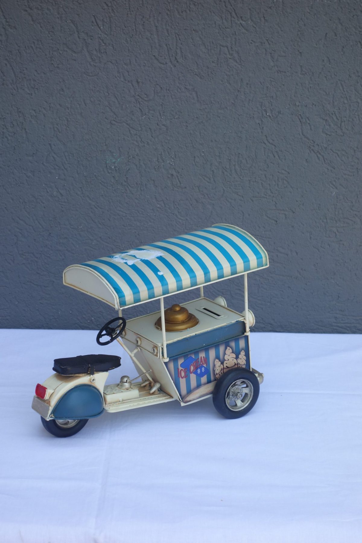 Retro  model  ZMRZLINOVÝ   STÁNOK – Obrázok 3