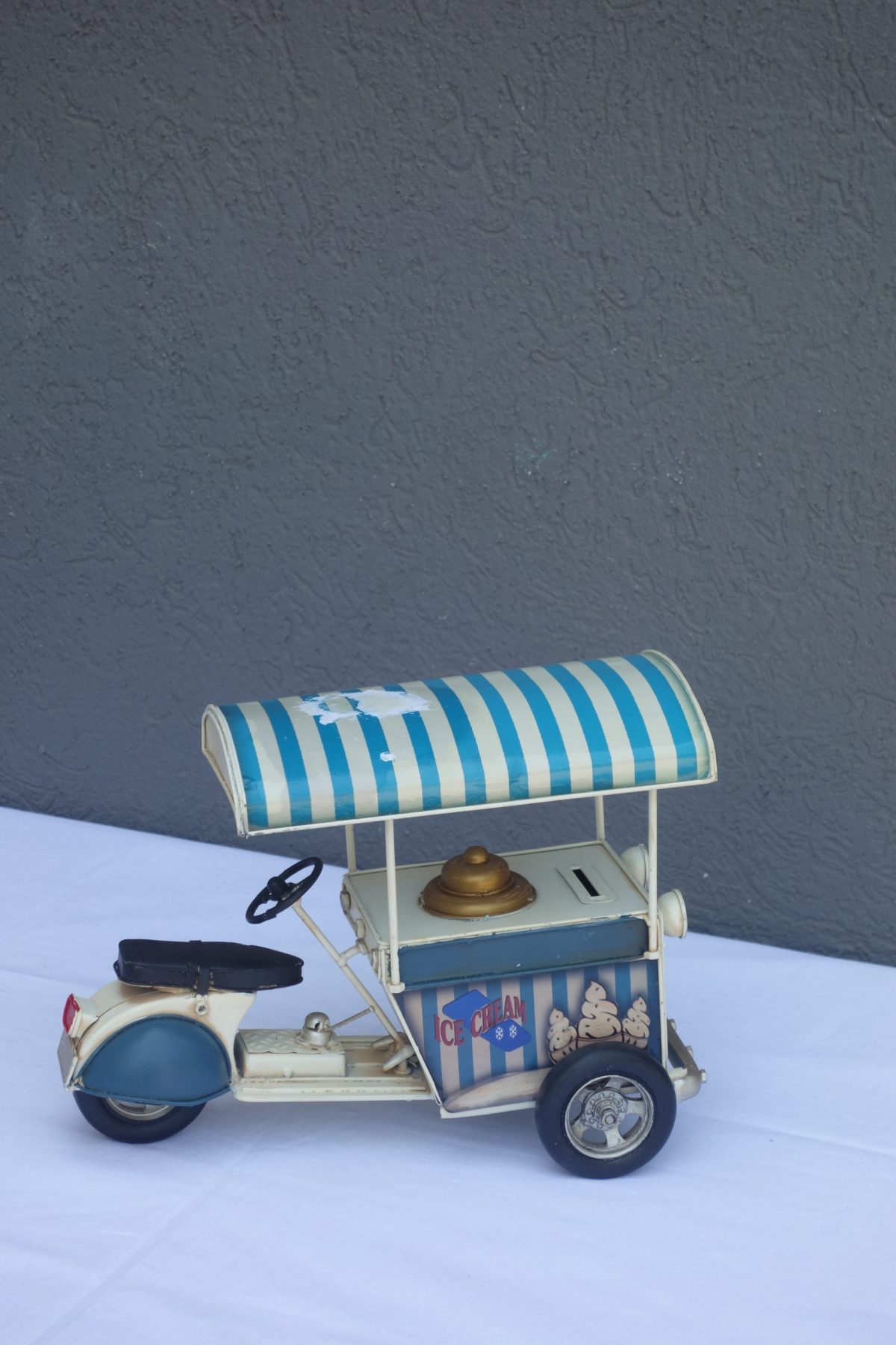 Retro  model  ZMRZLINOVÝ   STÁNOK – Obrázok 2