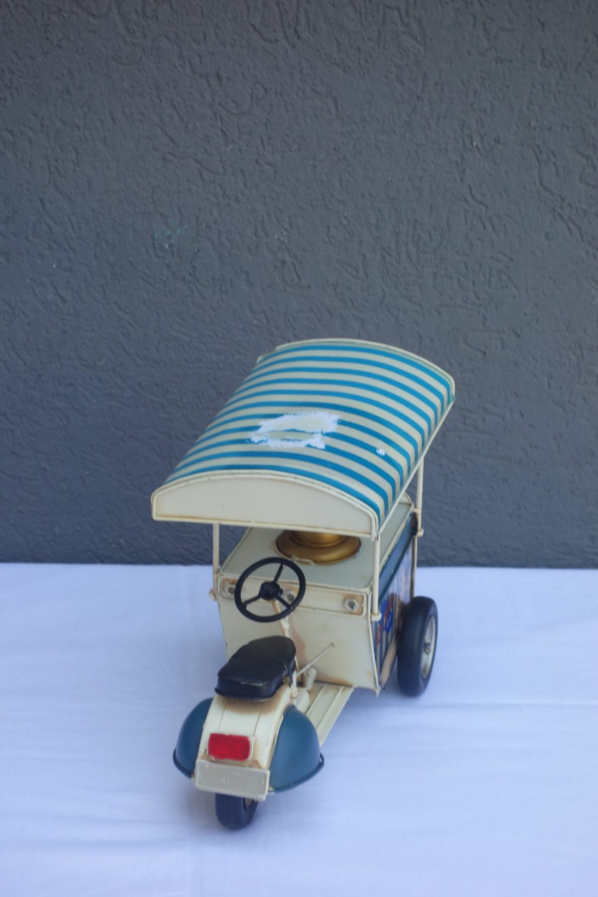 Retro  model  ZMRZLINOVÝ   STÁNOK – Obrázok 4