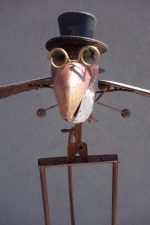 Záhradná   dekorácia    vtáčik  s  klobúkom – Obrázok 3