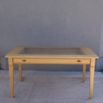 Stôl   jedálensky    so    sklom