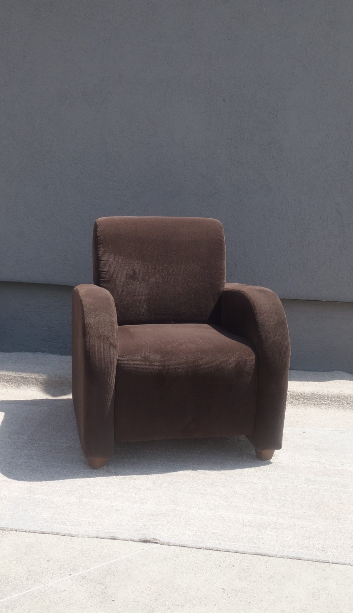 Kreslo   tmavo  -  hnedé – Obrázok 3