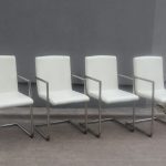 Stolička  jedálenská  biela