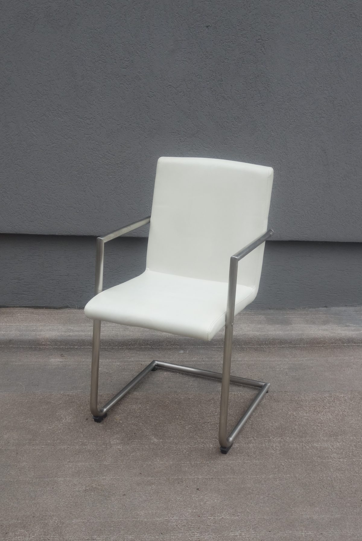 Stolička  jedálenská  biela – Obrázok 3