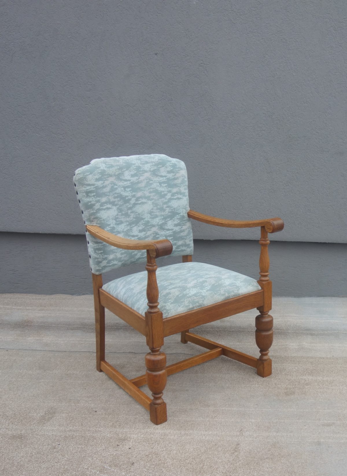 Kreslo  drevené  -  šedo -  modré – Obrázok 4