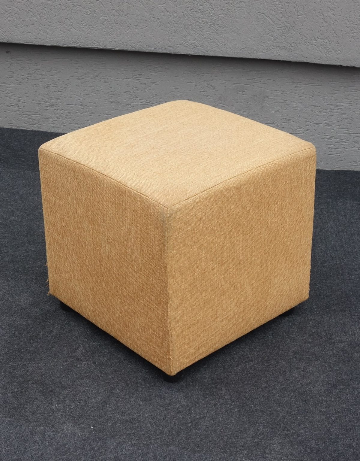 Taburetka  látková  -  svetlo  hnedá – Obrázok 3