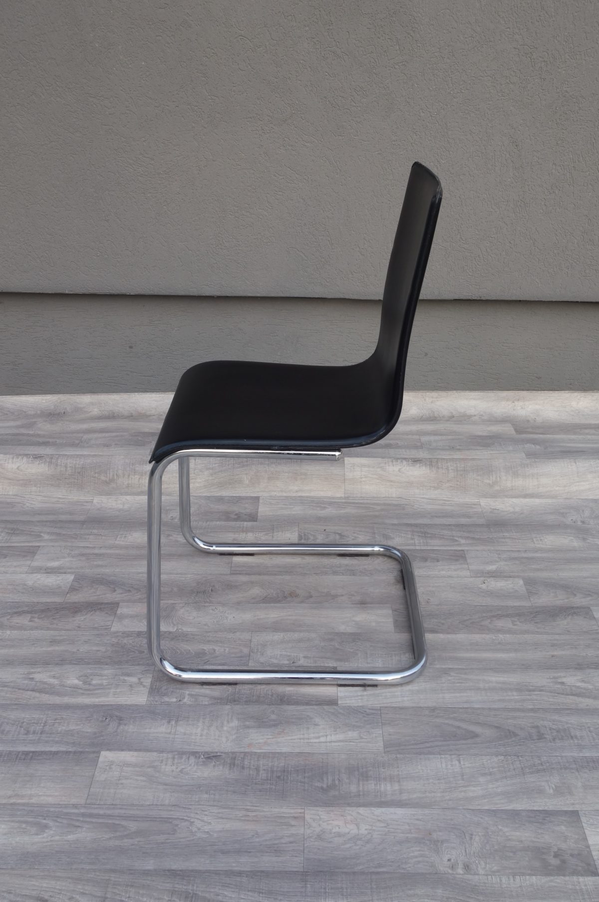 Stolička  kožená  -  čierna – Obrázok 5