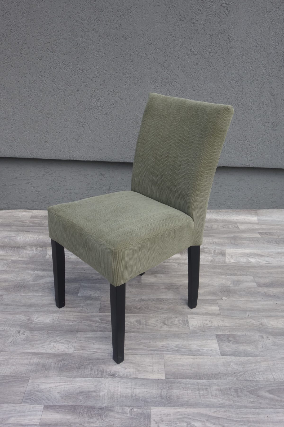 Stolička  moderná  – zelená – Obrázok 4