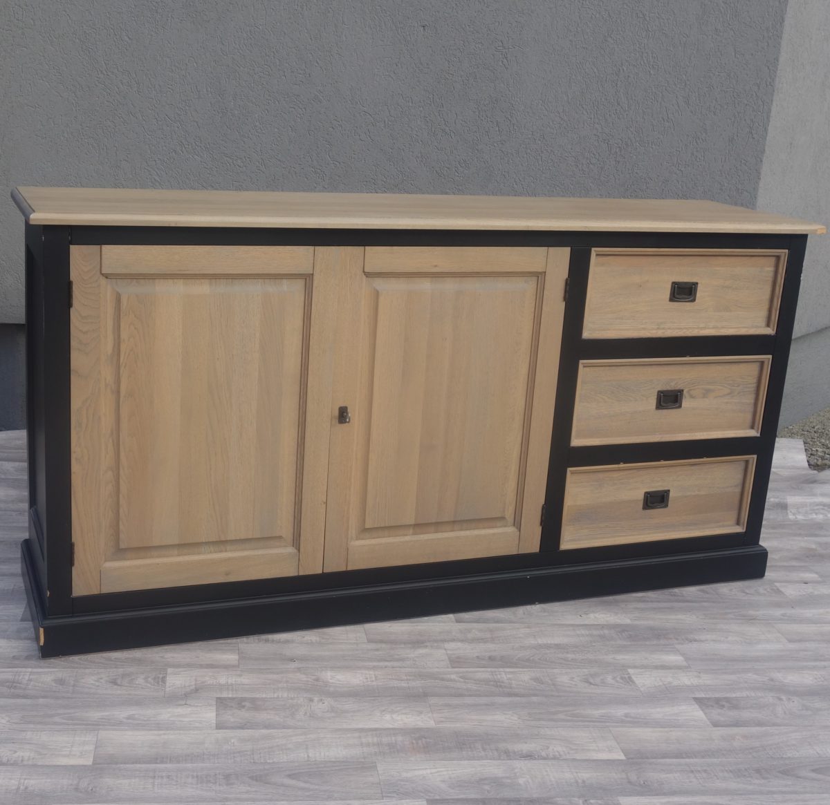 Komoda   v   dvojfarebnom   prevedení – Obrázok 3