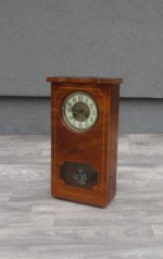 Hodiny   starožitné   nástenne   kyvadlové