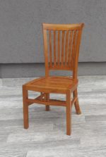 Stolička   masívna   svetlo  -  hnedá   HHM