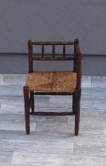 Stolička  drevená  starožitná  -  rohová – Obrázok 3