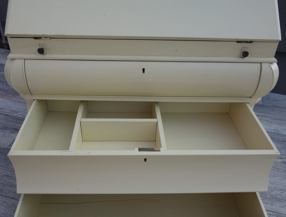 Sekretár  biely – Obrázok 8