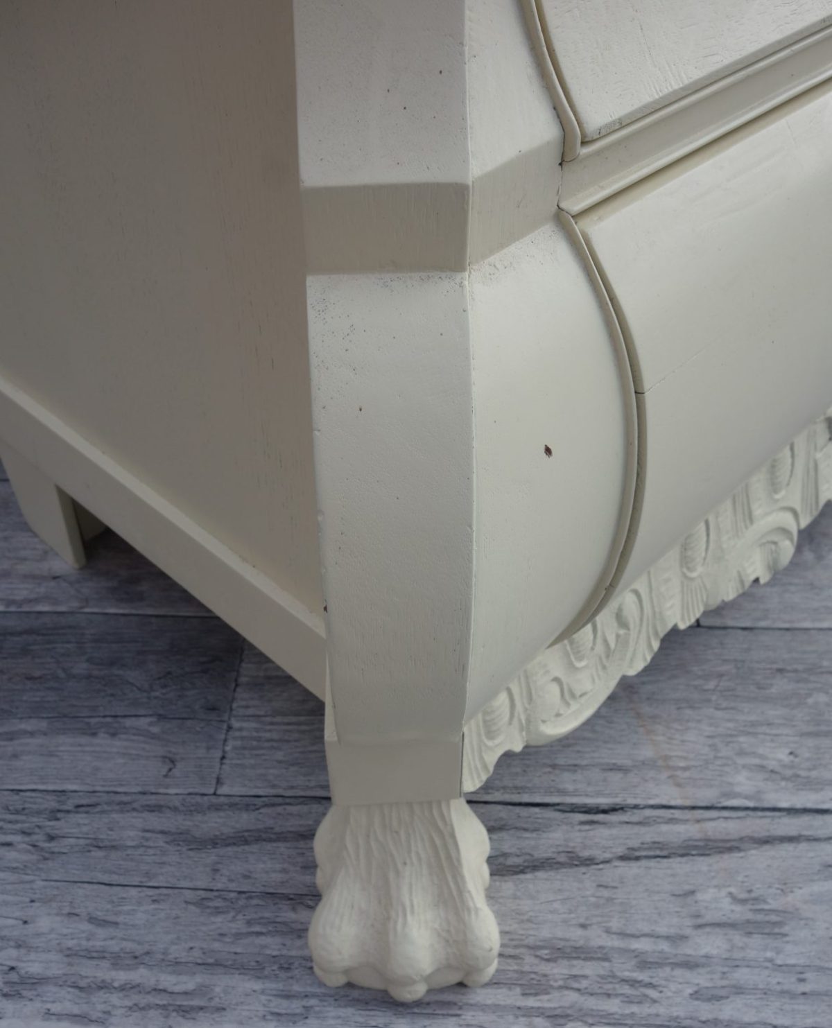 Sekretár  biely – Obrázok 9