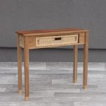 Stolík  konzolový  s  ratanovou  zásuvkou