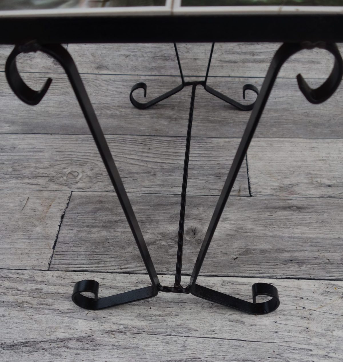 Stolík   vintage   s   dlaždicami – Obrázok 5