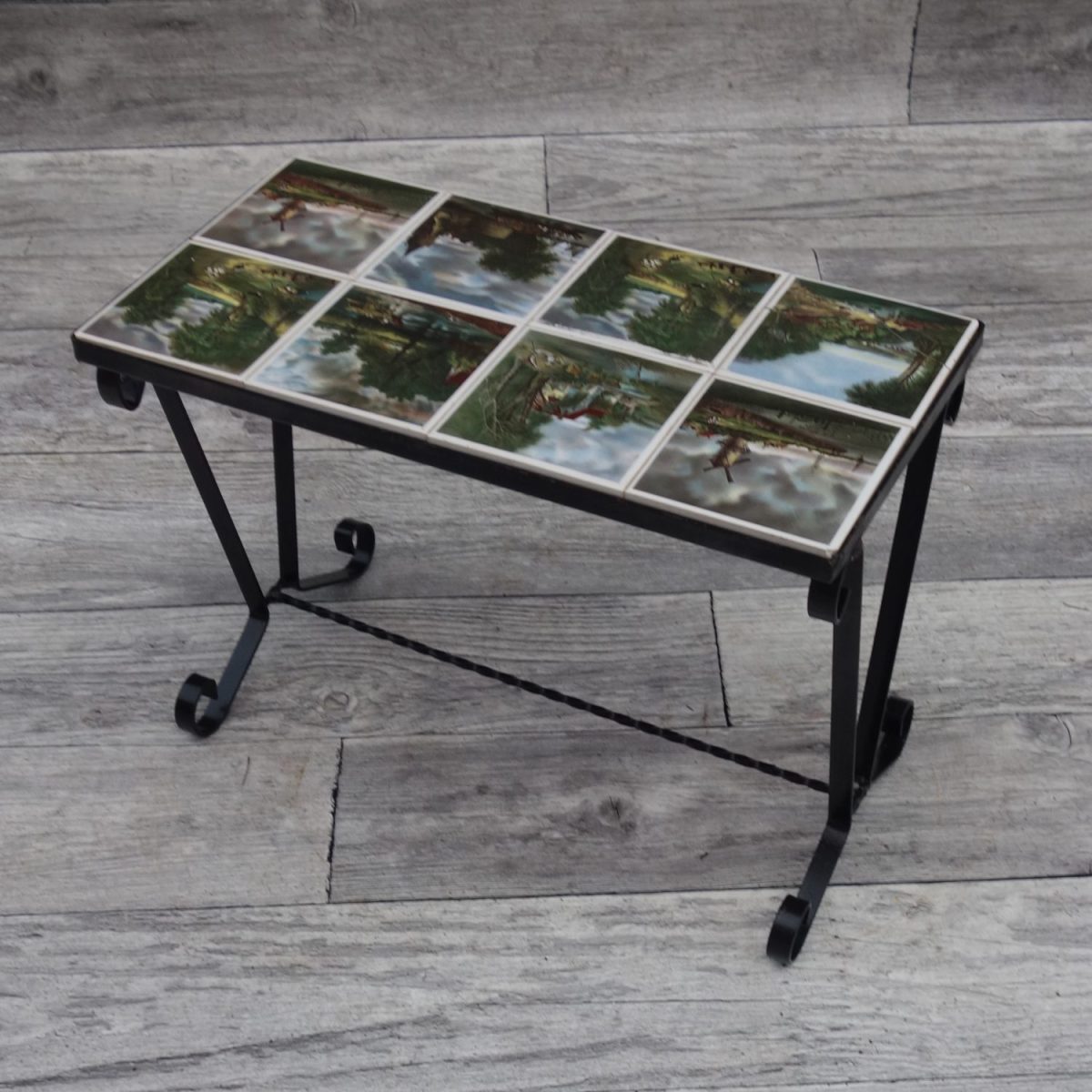 Stolík   vintage   s   dlaždicami – Obrázok 2