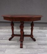 Stôl   renesančný   osemhranný    z   19  .  storočia – Obrázok 3