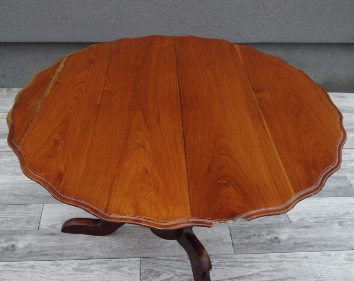 Stolík   s   tromi  nožičkami – Obrázok 4