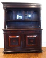 Príborník  z  masívu  (  25  )