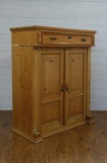 Skriňa   Vertiko   z   mäkkého  dreva  (  30  )