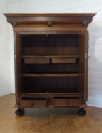 Skriňa   renesančná   z   19  .  storočia   (  76  ) – Obrázok 3