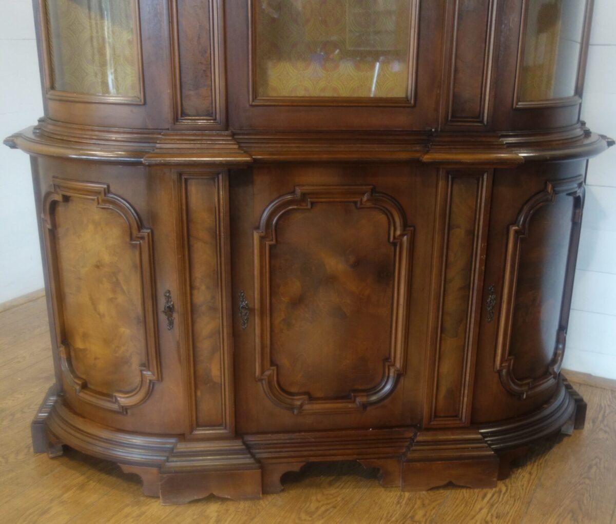 Vitrína   starožitná  (  102  ) – Obrázok 6