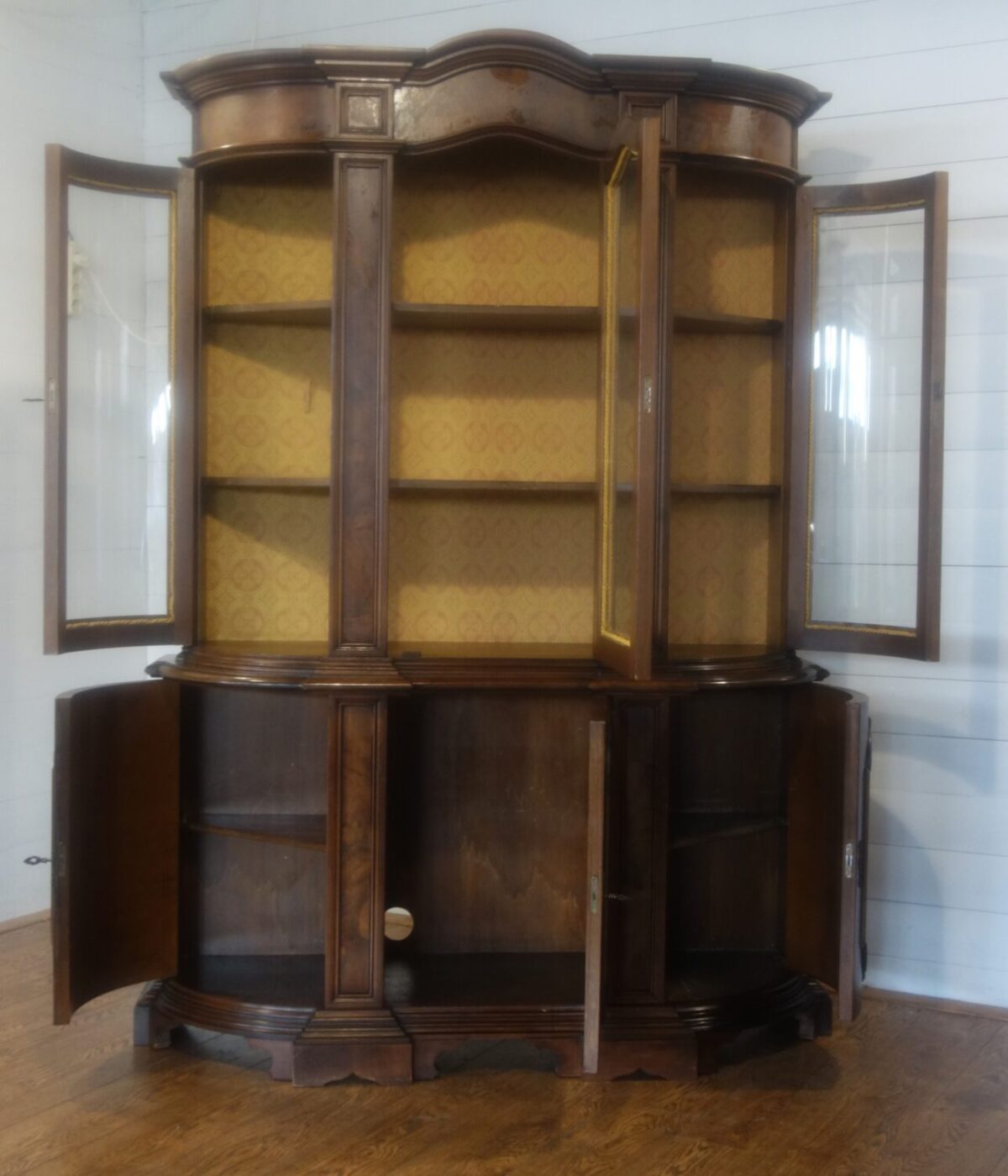 Vitrína   starožitná  (  102  ) – Obrázok 5