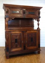 Príborník  -  bufet   gotický  (  112  )