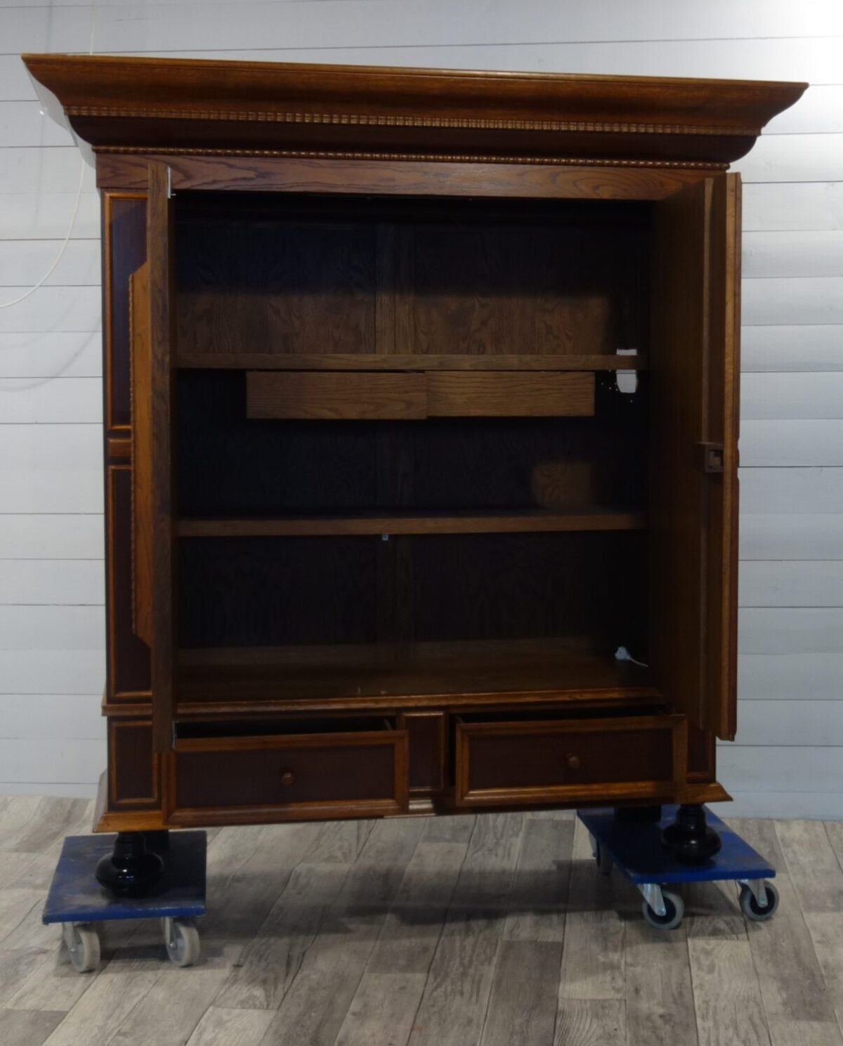 Skriňa  starožitná  (  165  ) – Obrázok 6