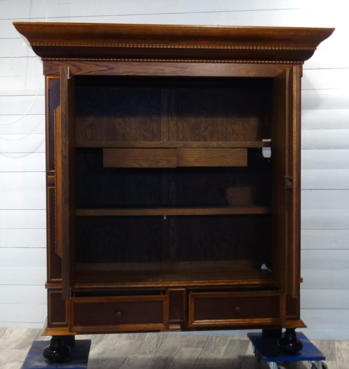 Skriňa  starožitná  (  165  ) – Obrázok 7