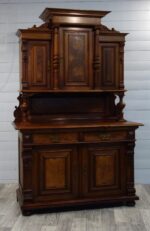 Skriňa   bufetová    cca    z    roku   1880   (  143  )