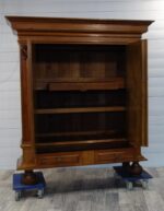 Skriňa    starožitná   (  155  ) – Obrázok 6